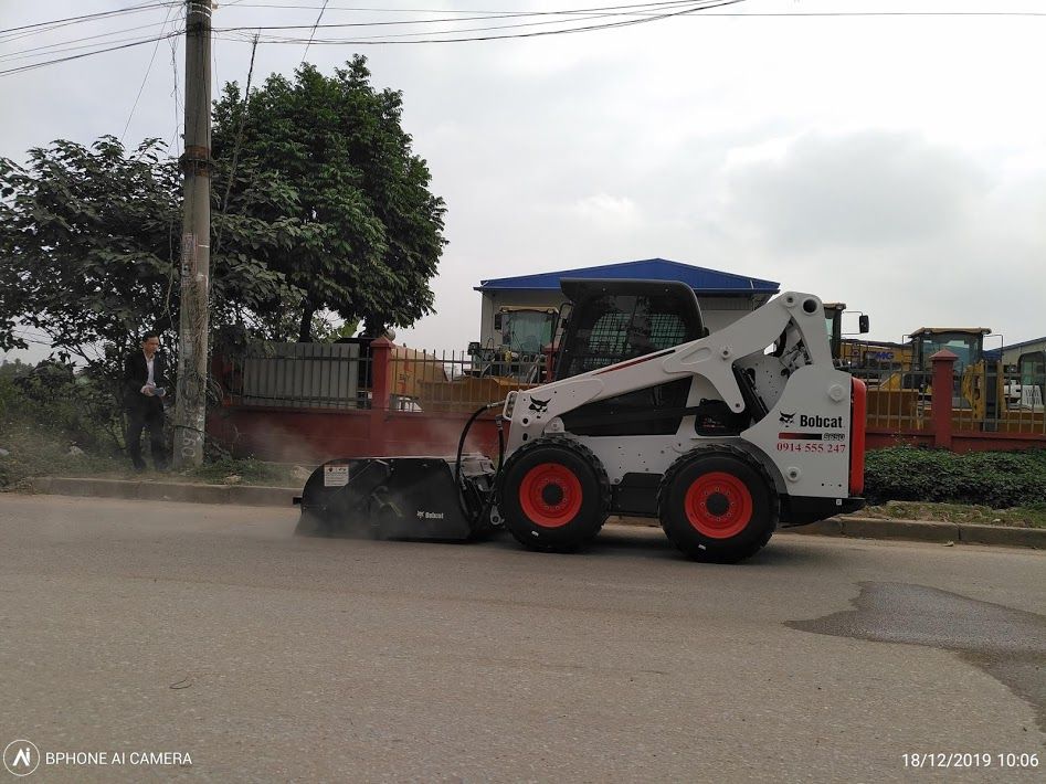 Máy quét bụi Bobcat S570