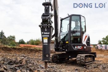 Xe xúc đào mini Bobcat E50