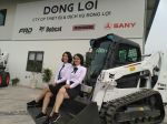 Máy xúc lật bánh xích cao su Bobcat T590, máy xúc trượt