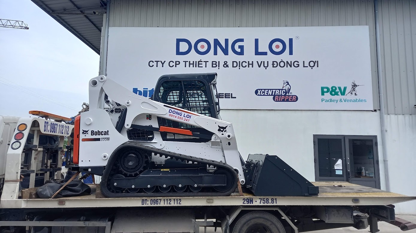 Máy xúc lật bánh xích Bobcat T770