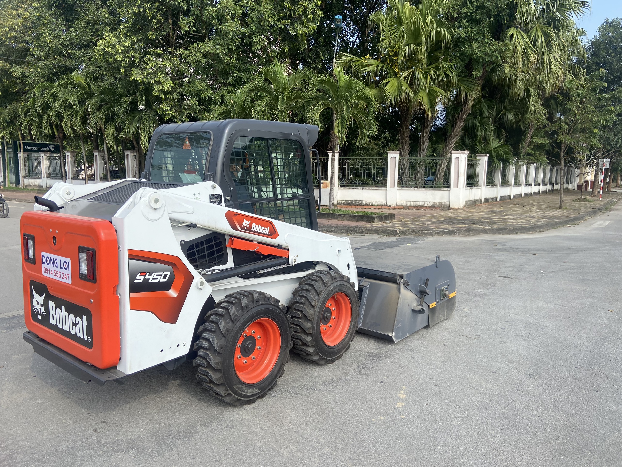 xe quét đường bobcat S450